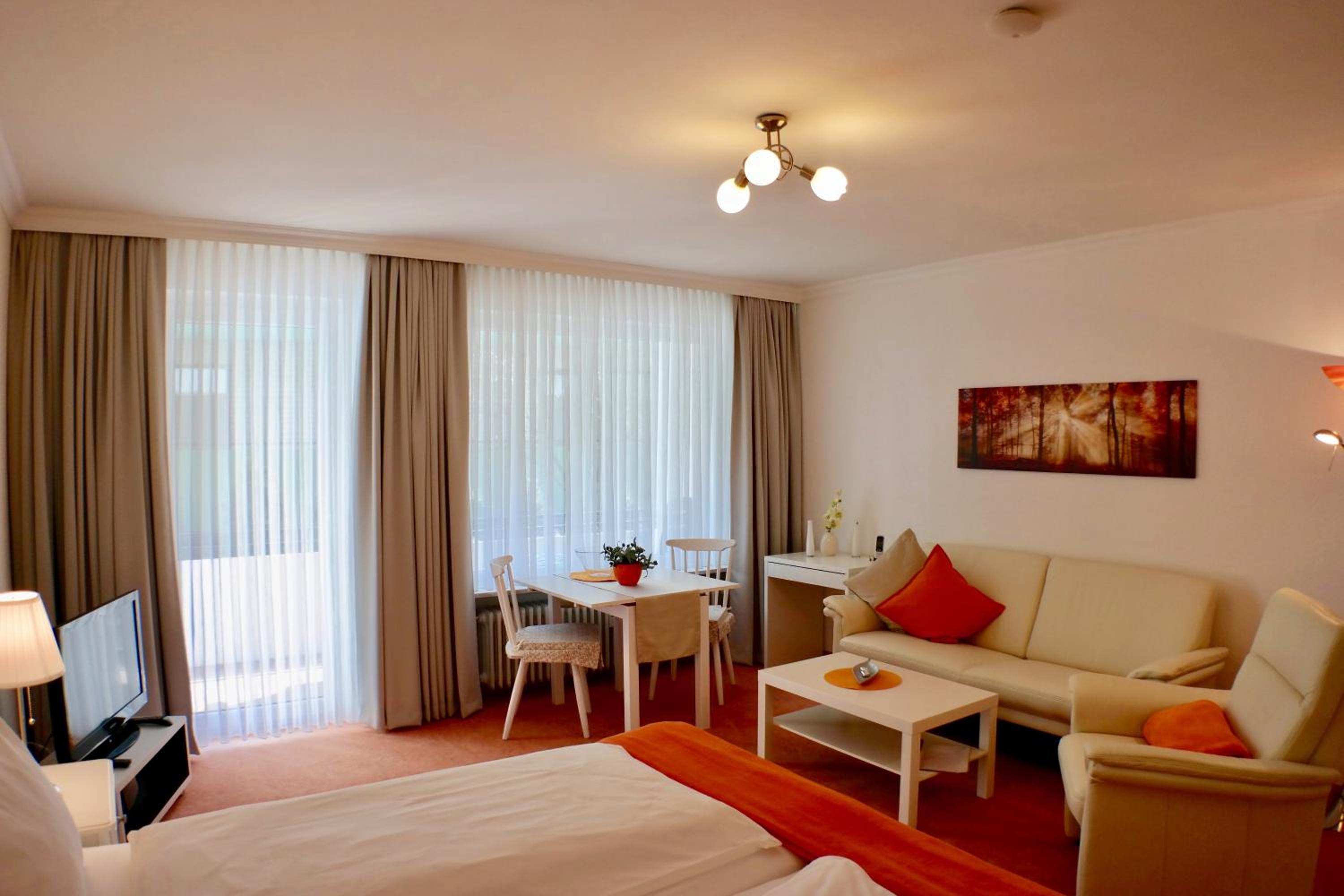 FeWo im Grünen mit Terrasse und Garten - gratis Therme