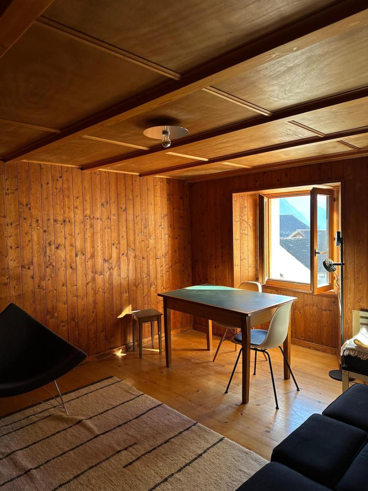 Waterfall House - retreat, swim, bike, hike and ski