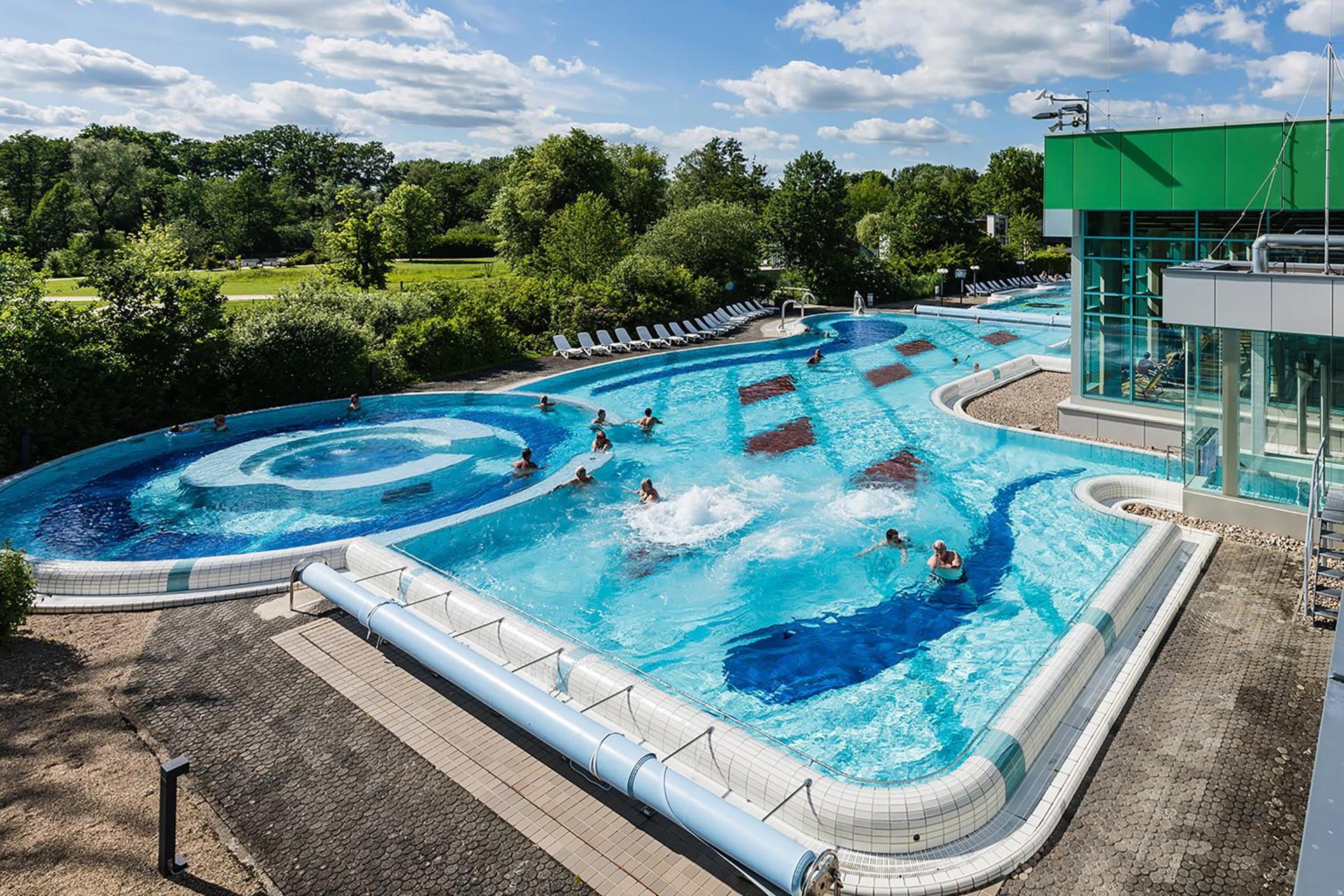 FeWo im Grünen mit Terrasse und Garten - gratis Therme