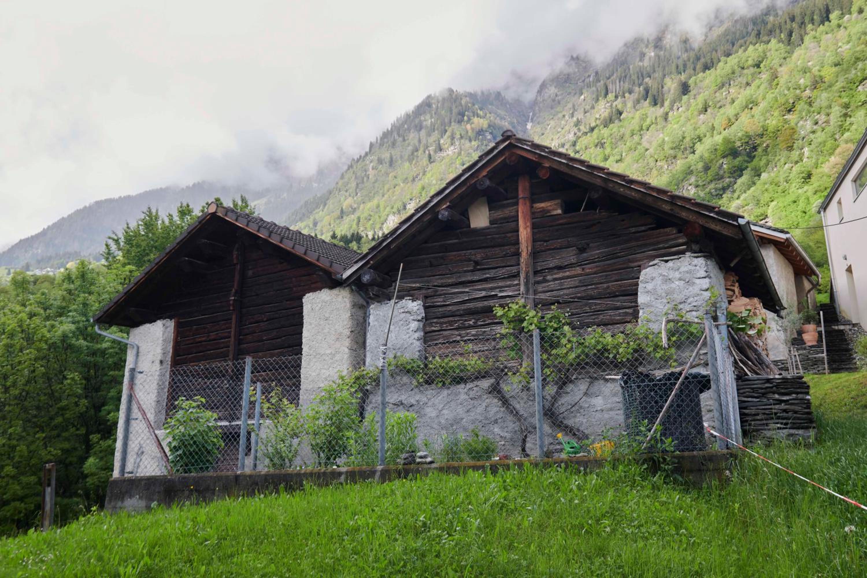 Waterfall House - retreat, swim, bike, hike and ski
