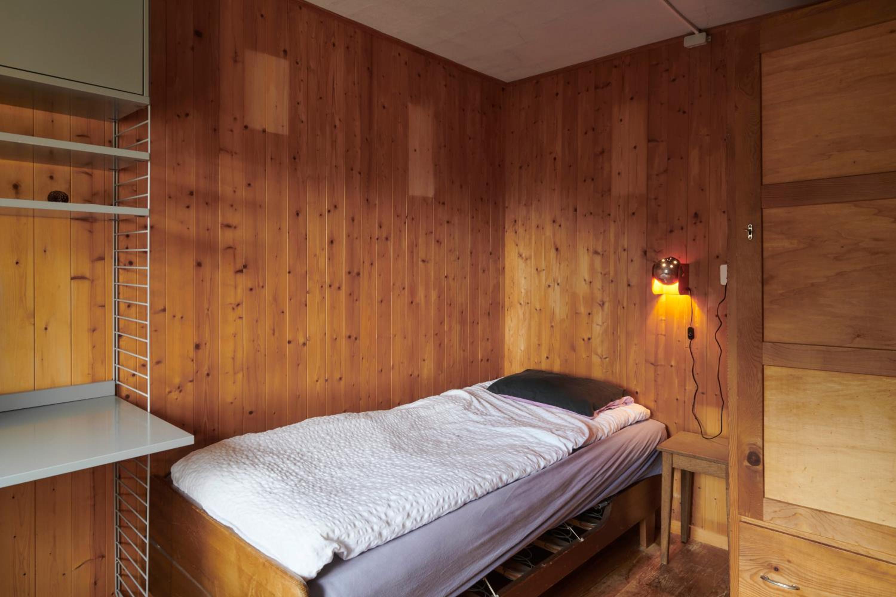 Waterfall House - retreat, swim, bike, hike and ski