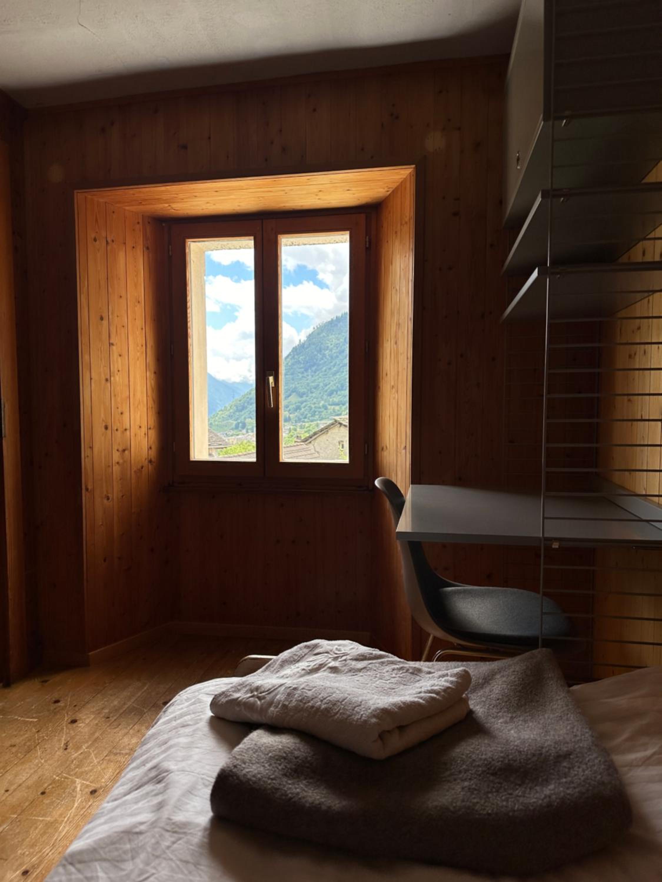 Waterfall House - retreat, swim, bike, hike and ski