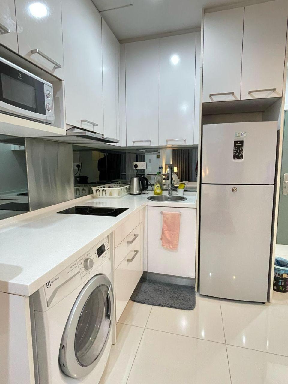 Summer Suites Studio With Balcony Nearby KL City Centre