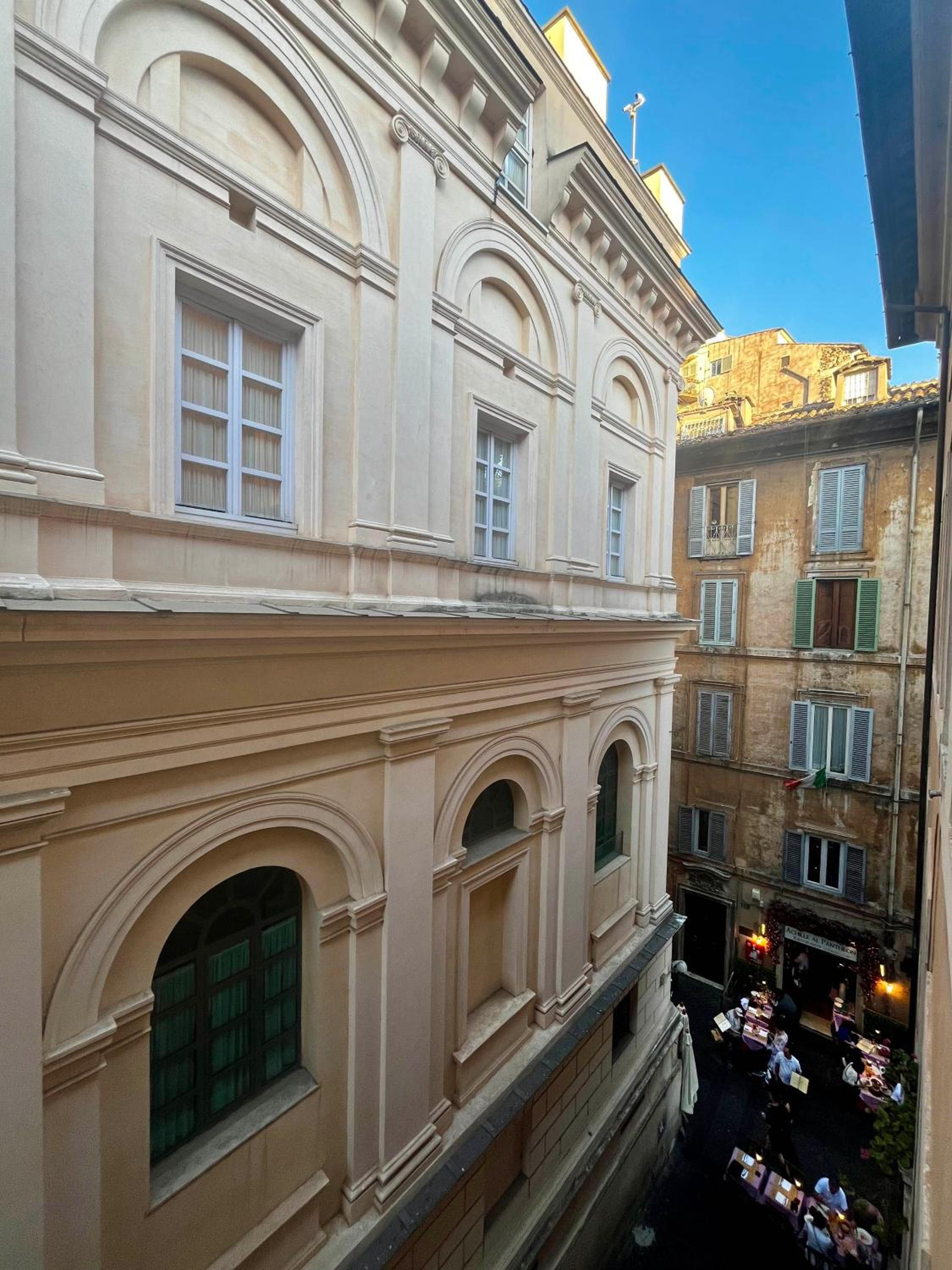 Pantheon 15
