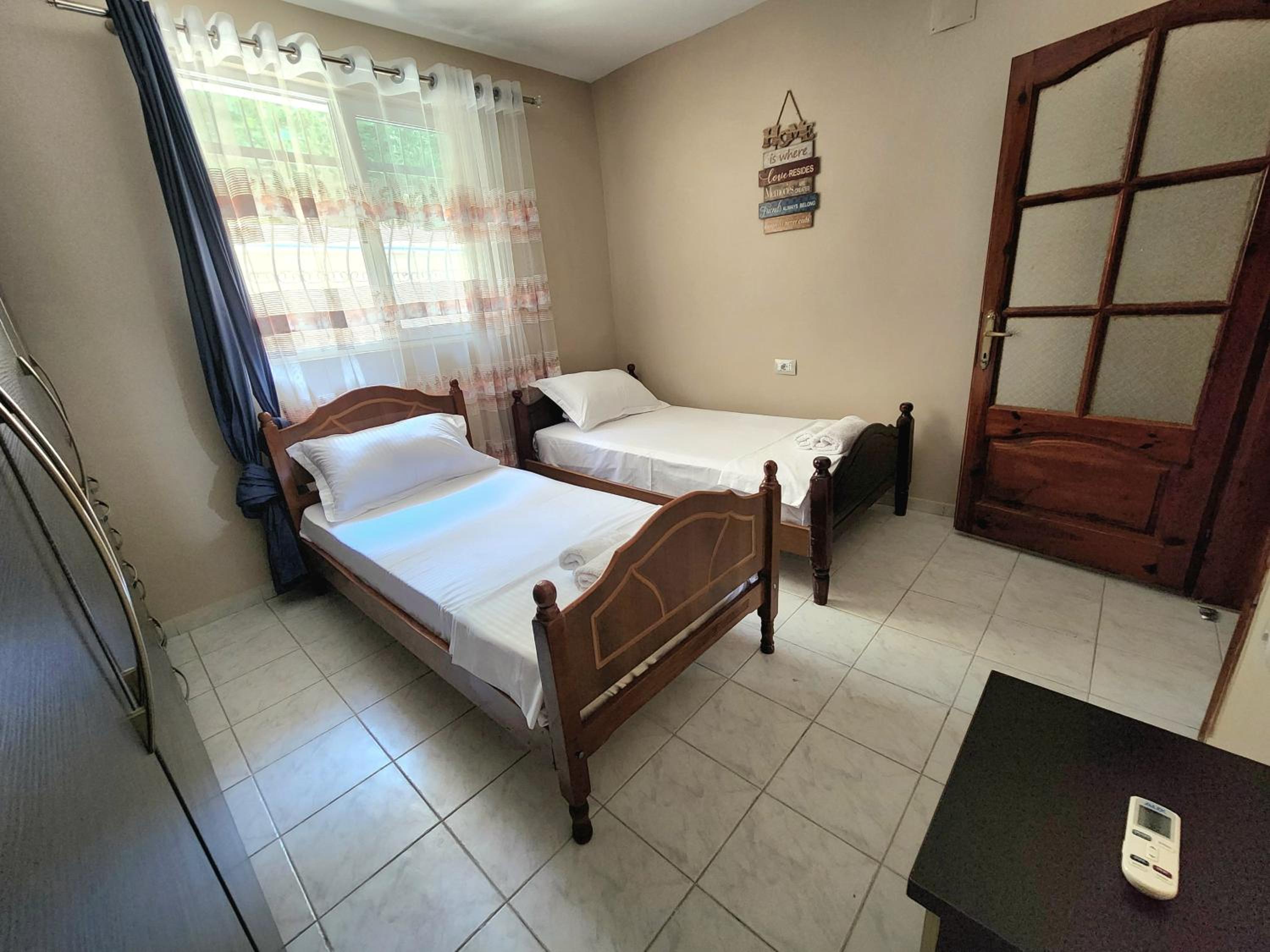 Eden Holiday Home