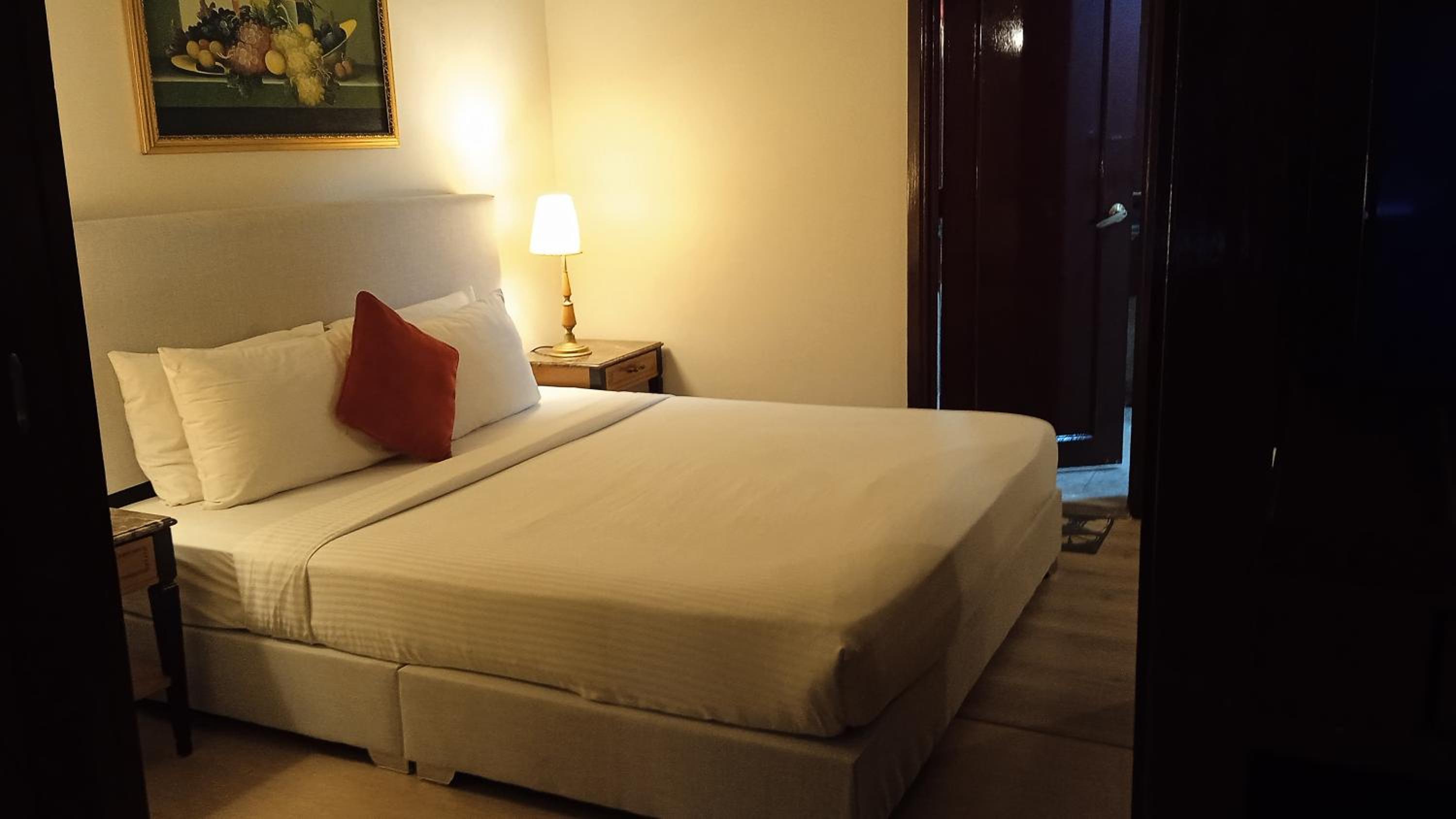 Visitor Service Suits at Times Square Bukitbintang K L