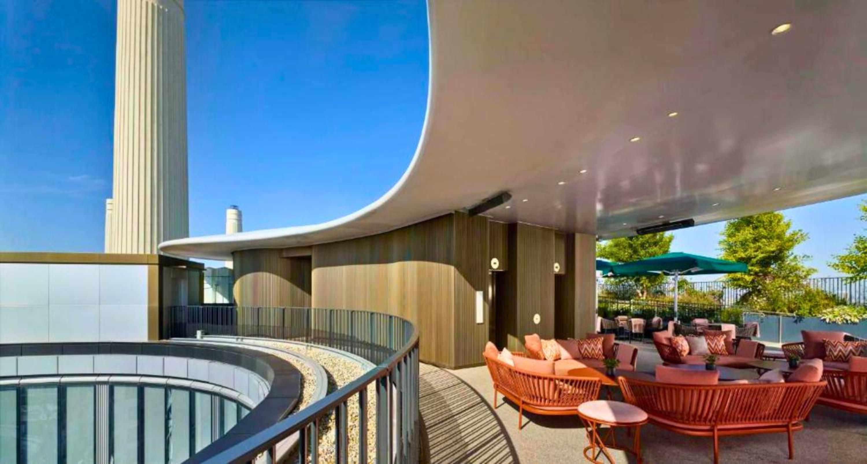 Chelsea Bridge 2b2b balcony 1GB superfast wifi - LuxuryLondonStays
