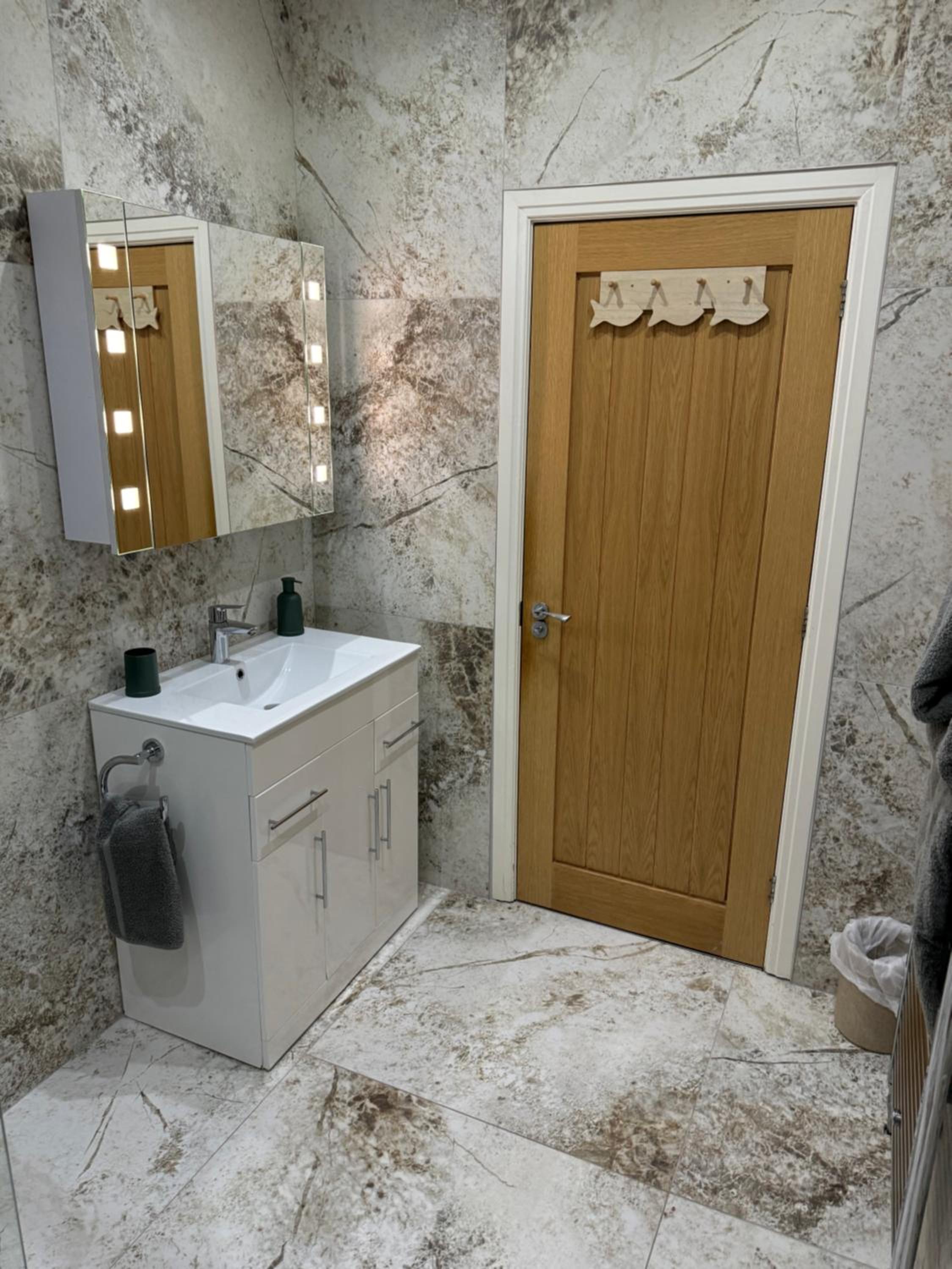 Beach House Apartment on ground floor with sea view - pet friendly view 3