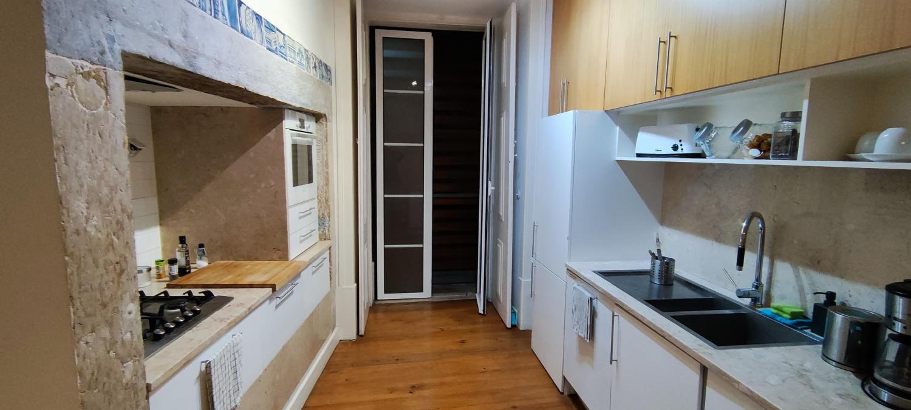 Modern 4-bedroom Apartment in Bairro Alto, Lisbon photo 2