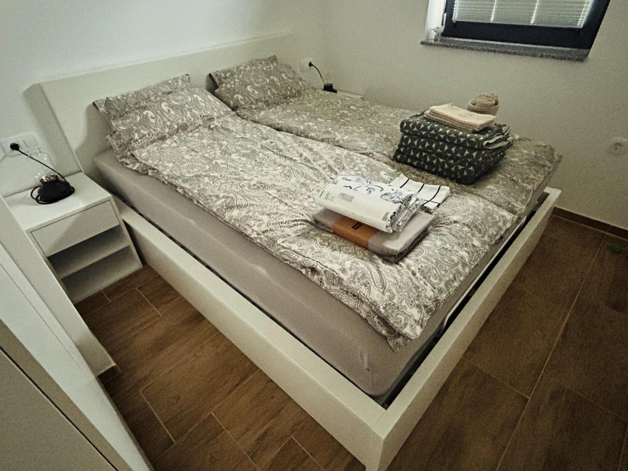 SECOND HOME Banovci