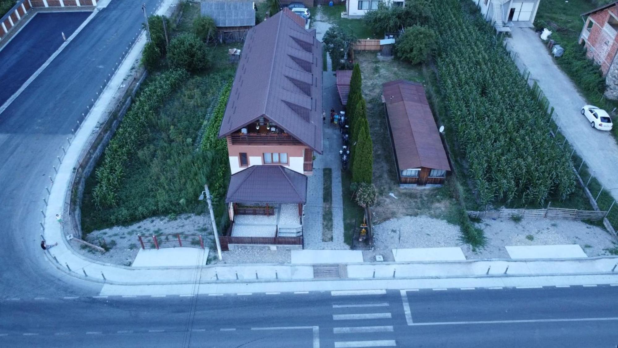 Pensiunea Dandu view 2