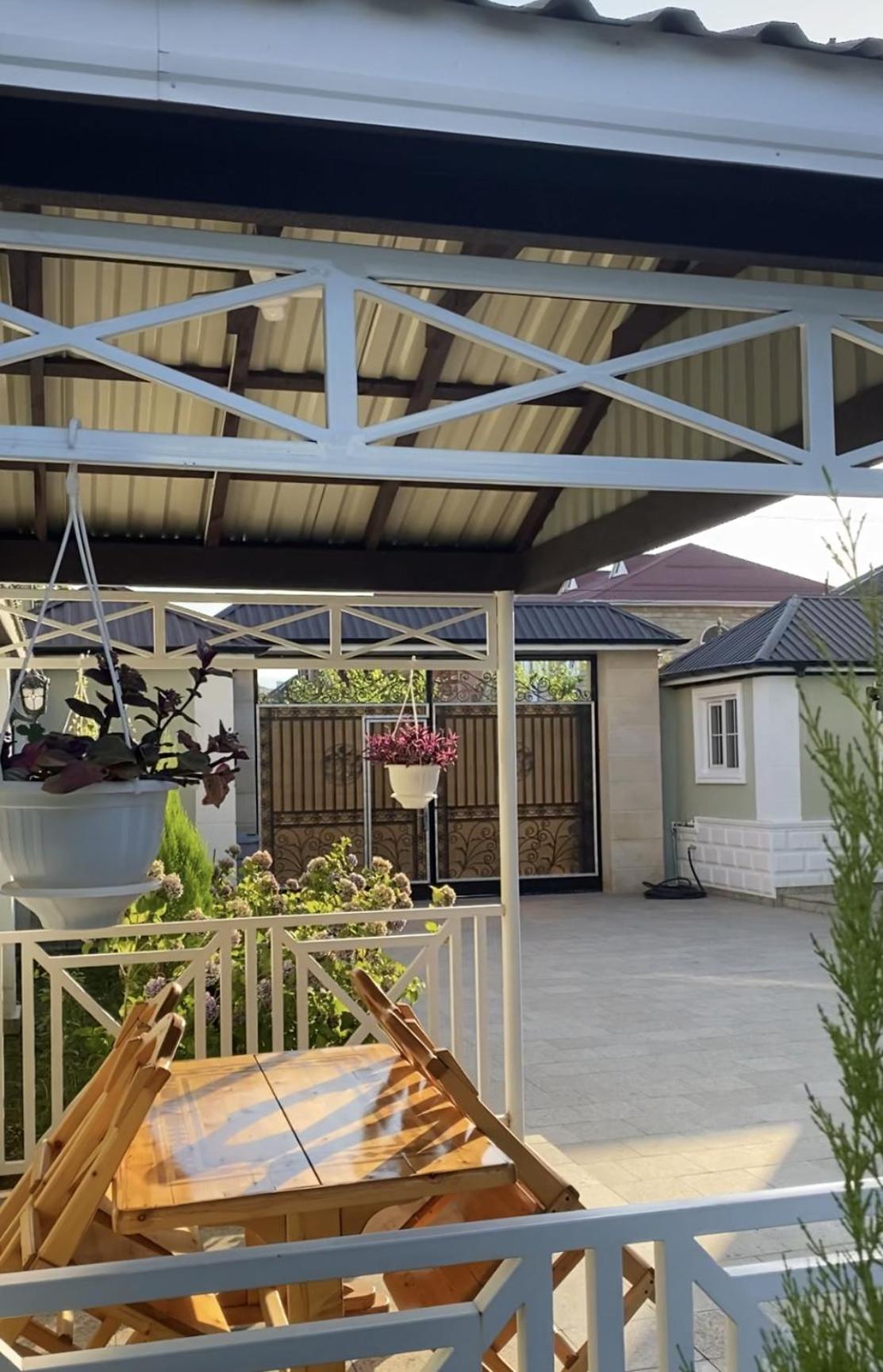 Villa Yard
