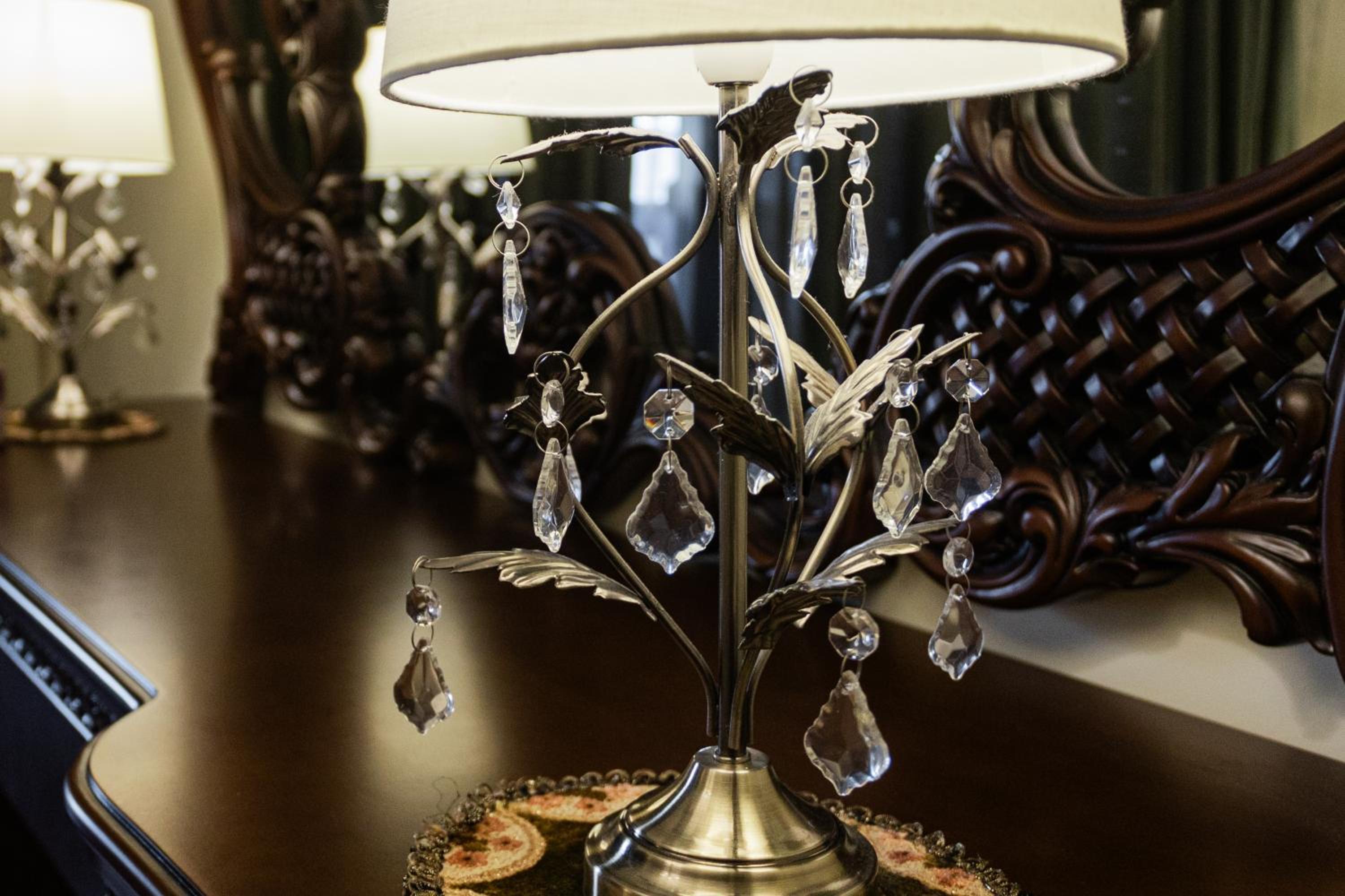 Central Luxury Antique Apartment