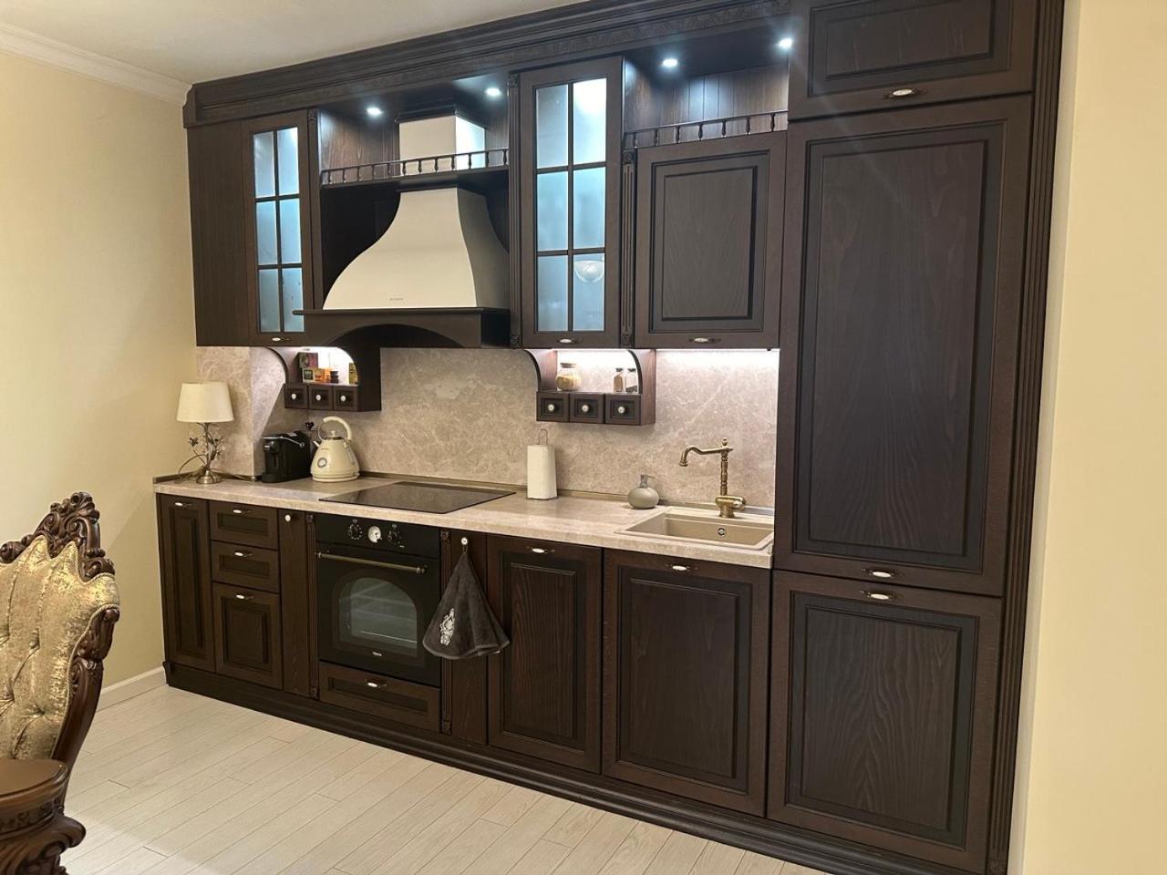 Central Luxury Antique Apartment