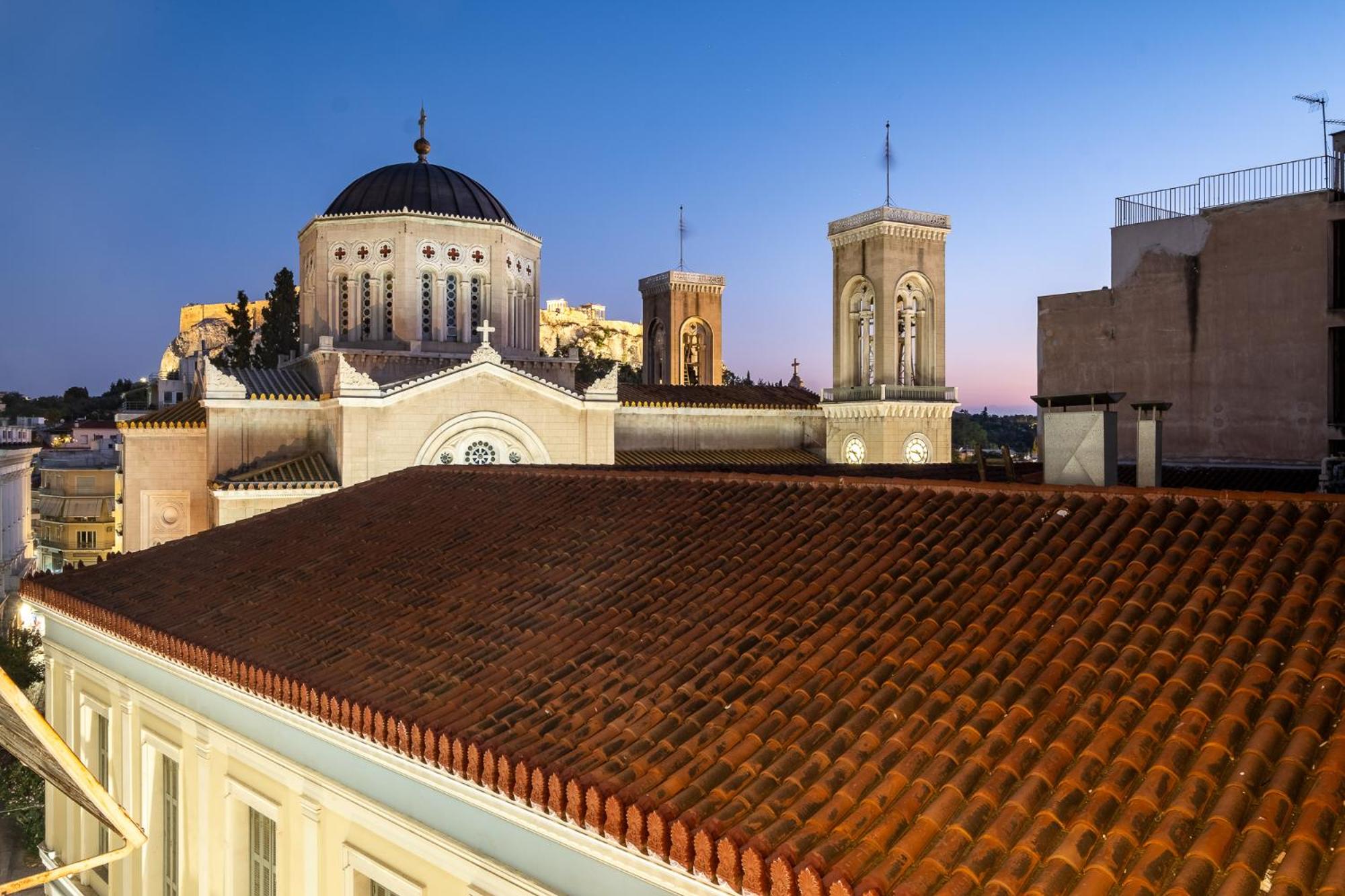Athensis Acropolis View next to Ermou street!