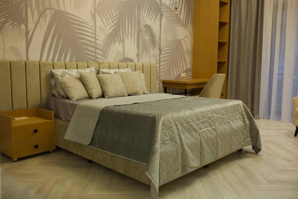 Stylish Stay in White City