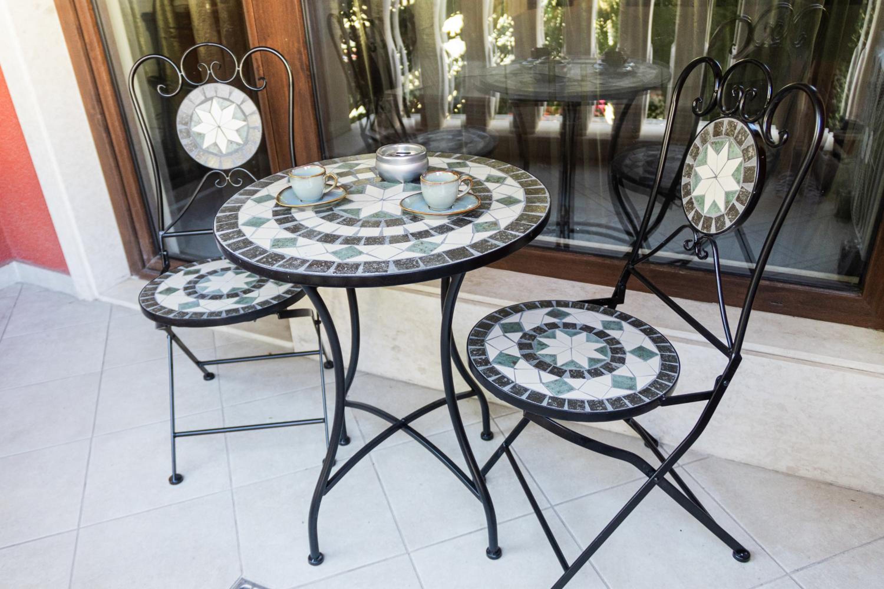 Central Luxury Antique Apartment