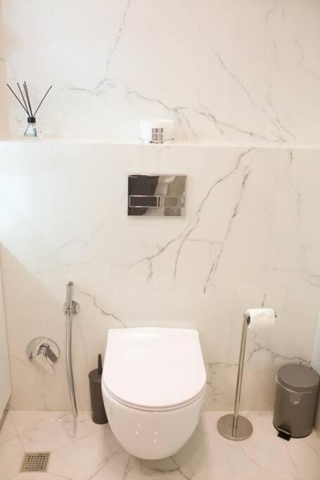Stylish Stay in White City
