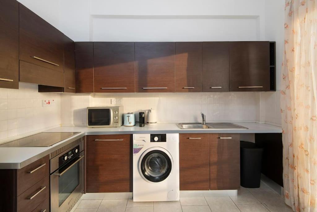 City Center Top Floor Big Balcony 2BR Close to the Beach