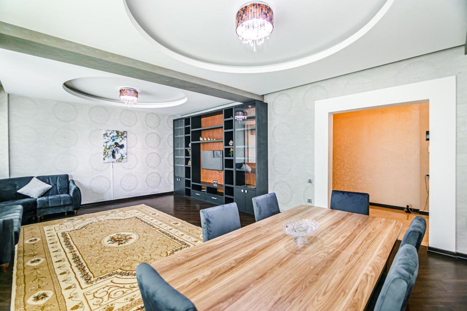 Baku Apartment med 149