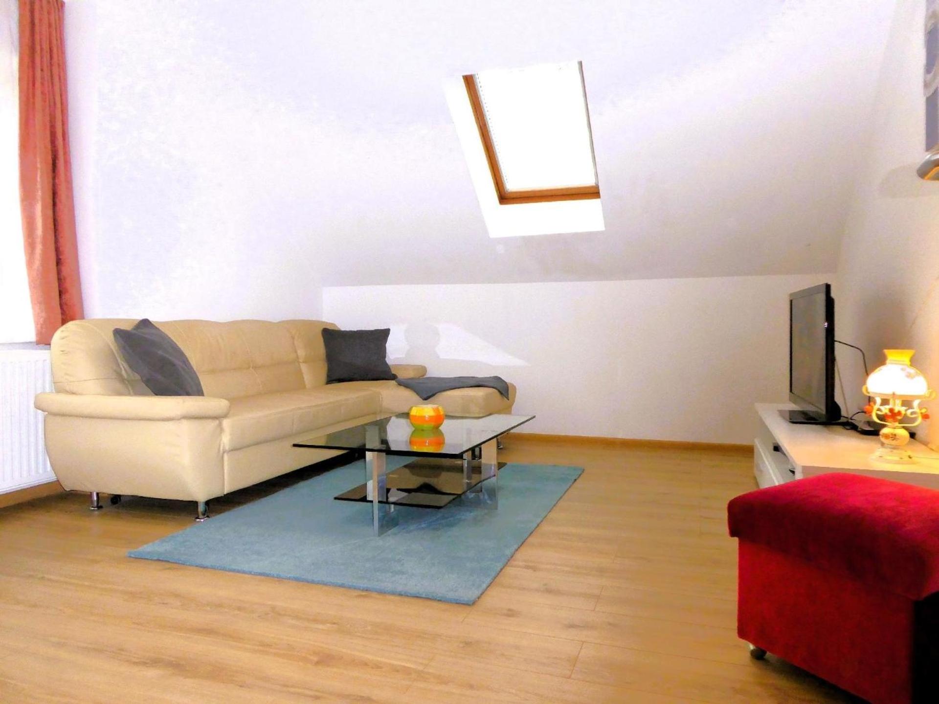 Wohung Mit Balkon Und Garten Nahe Stadtgrenze