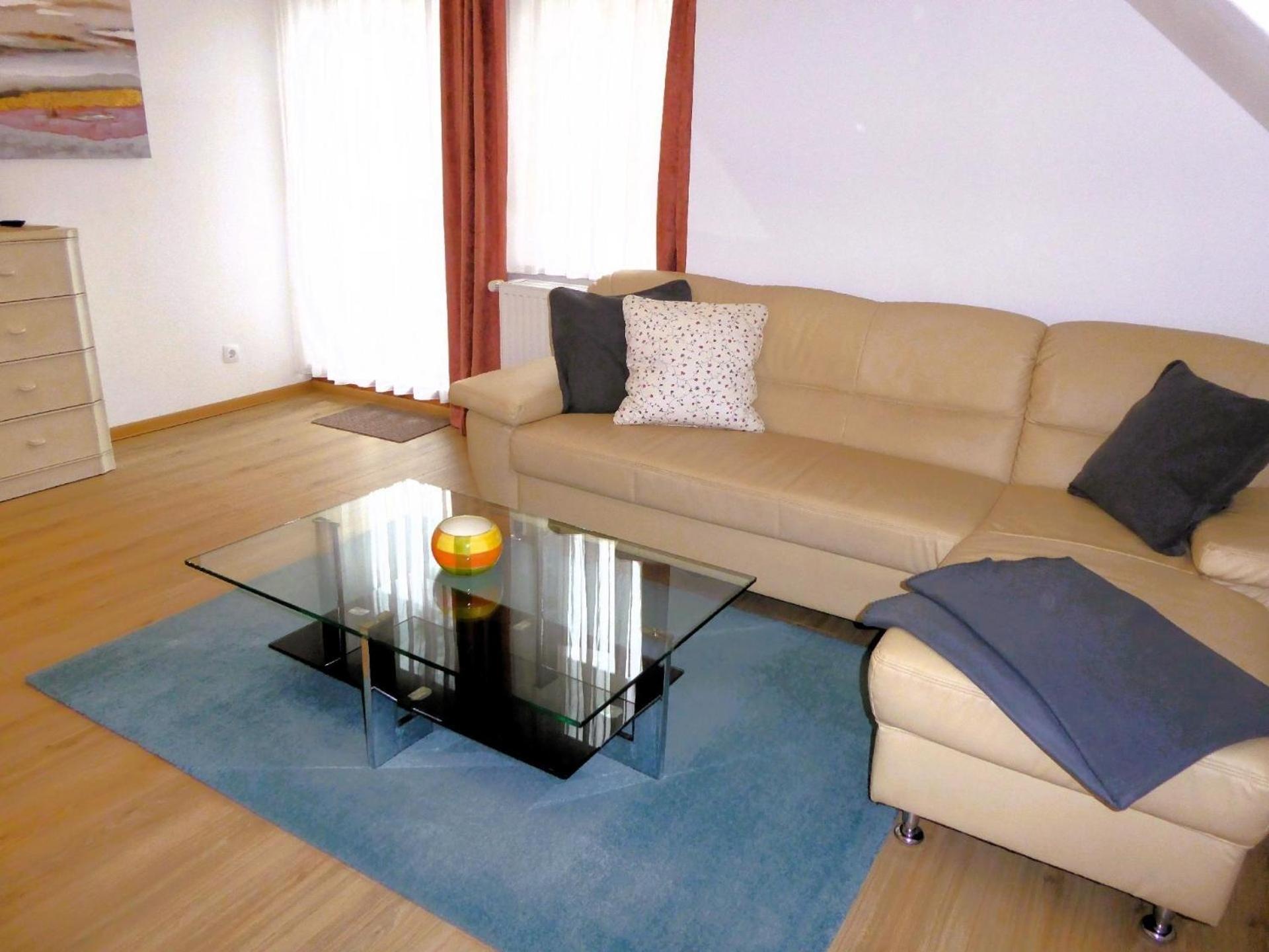 Wohung Mit Balkon Und Garten Nahe Stadtgrenze