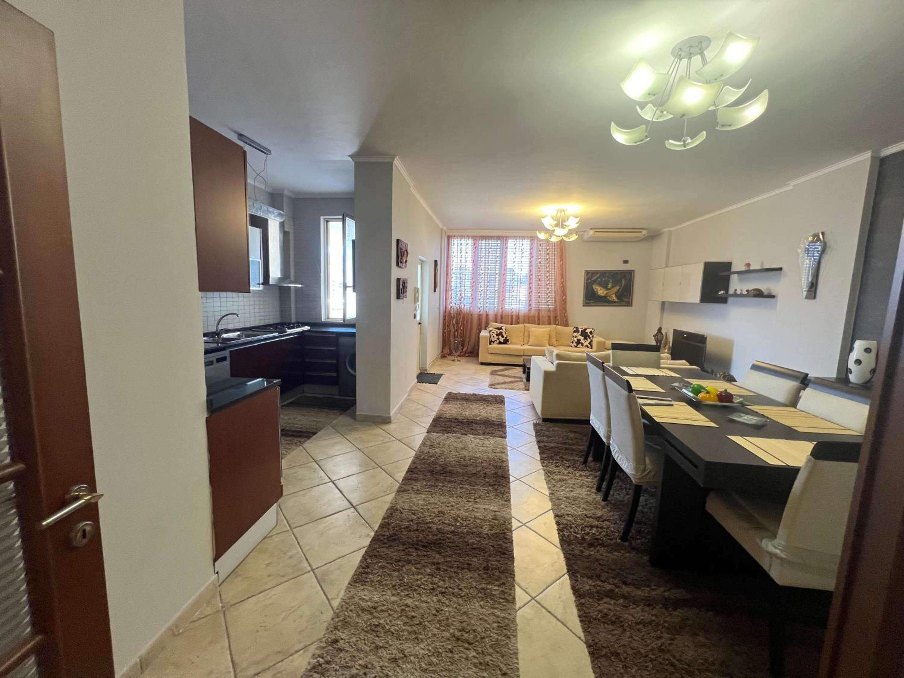 Siloel City Center Apartment photo 1