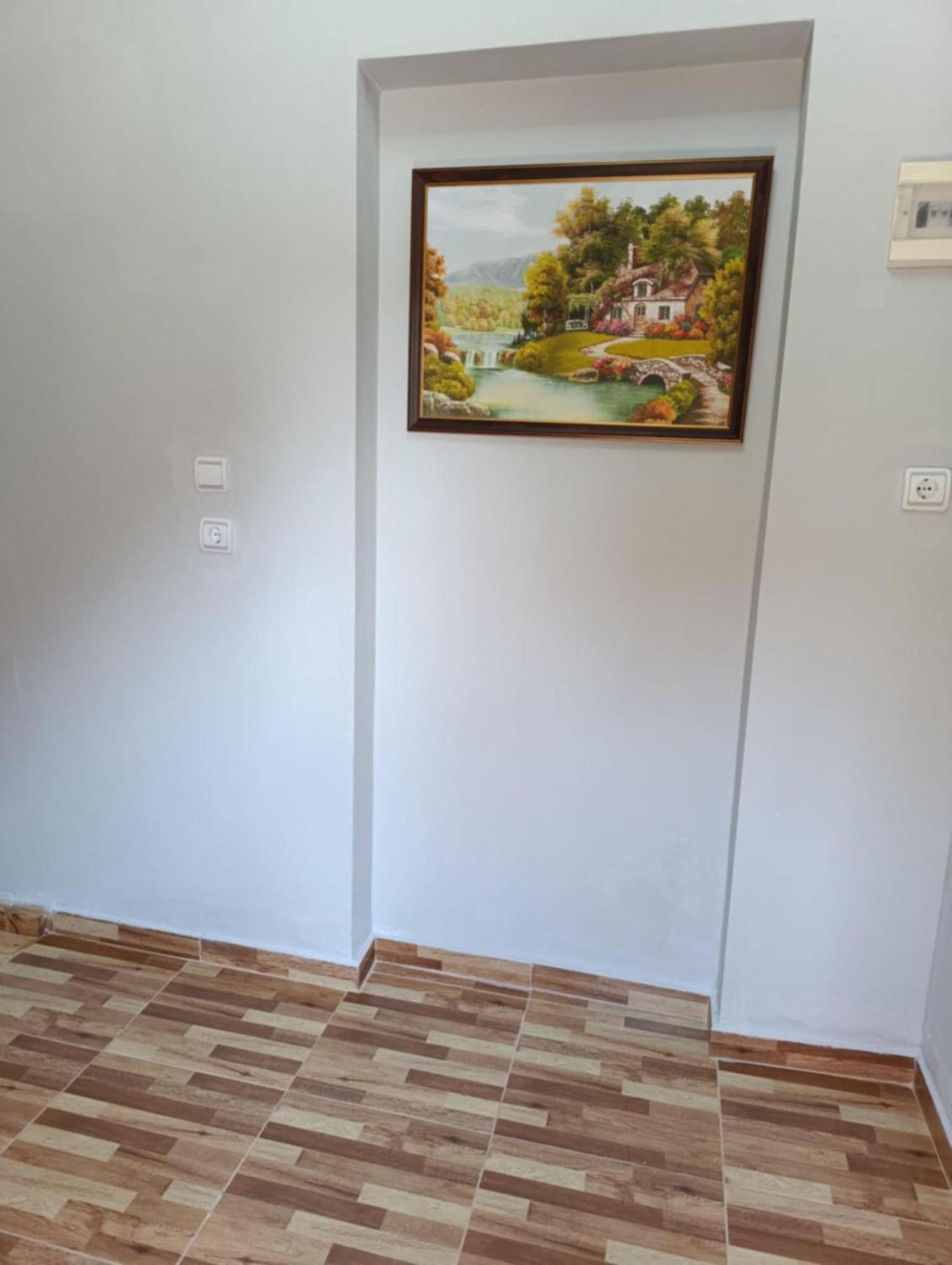 2BR Lakeside Harmony & Balcony - Pogradec, Lake Ohrid