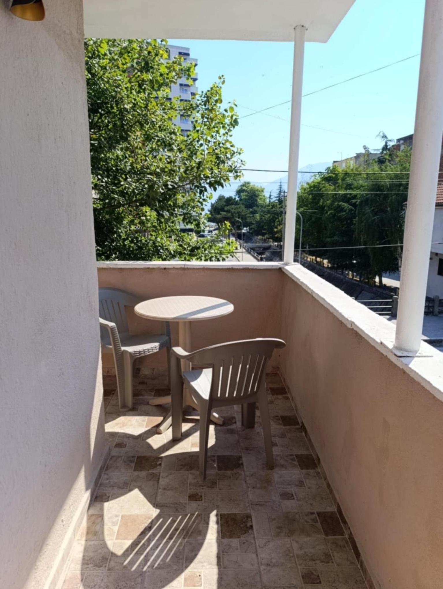 2BR Lakeside Harmony & Balcony - Pogradec, Lake Ohrid