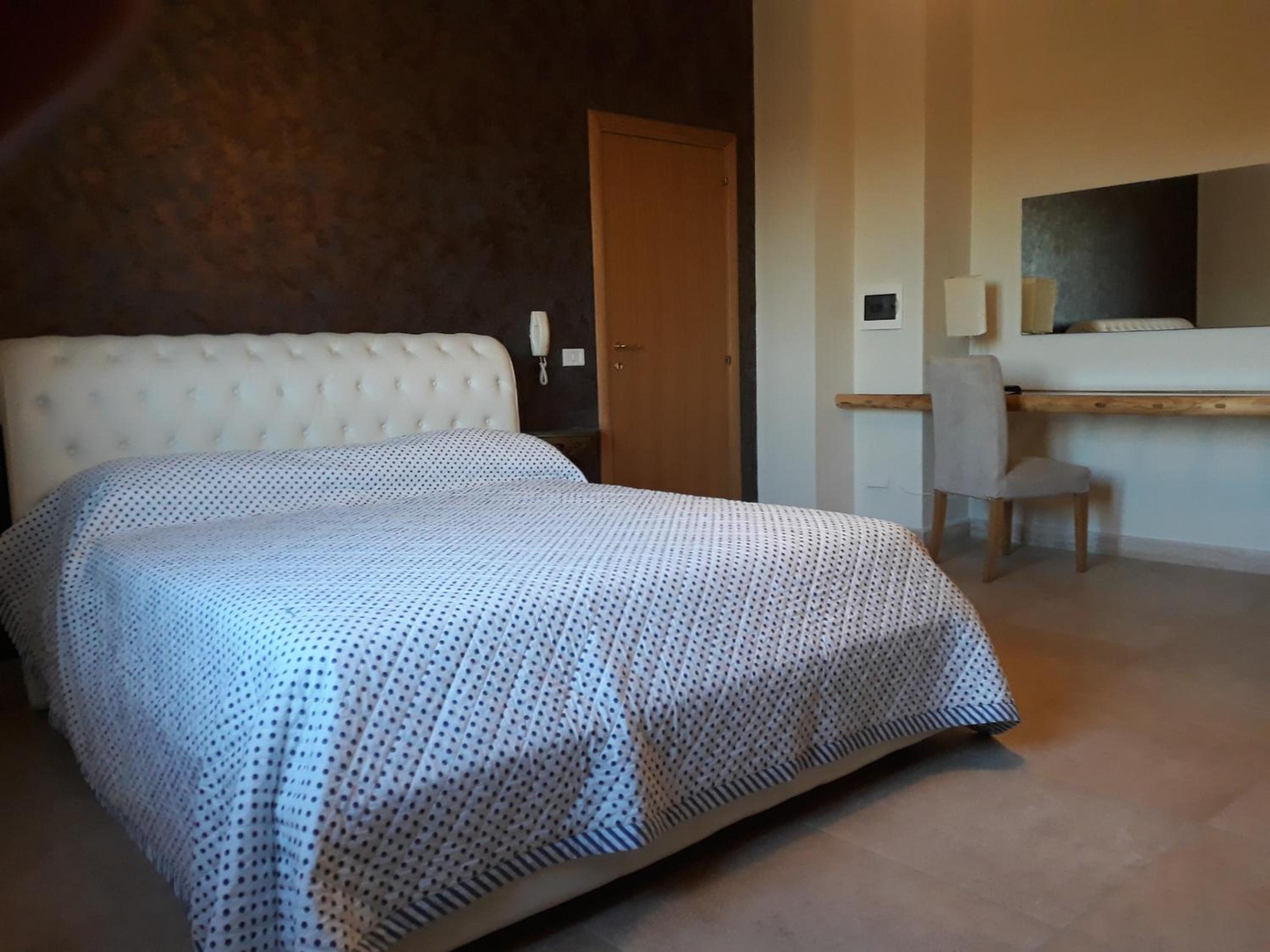 Bright Studio in Gallipoli - 30 sqm + Enclosed Garden view 4