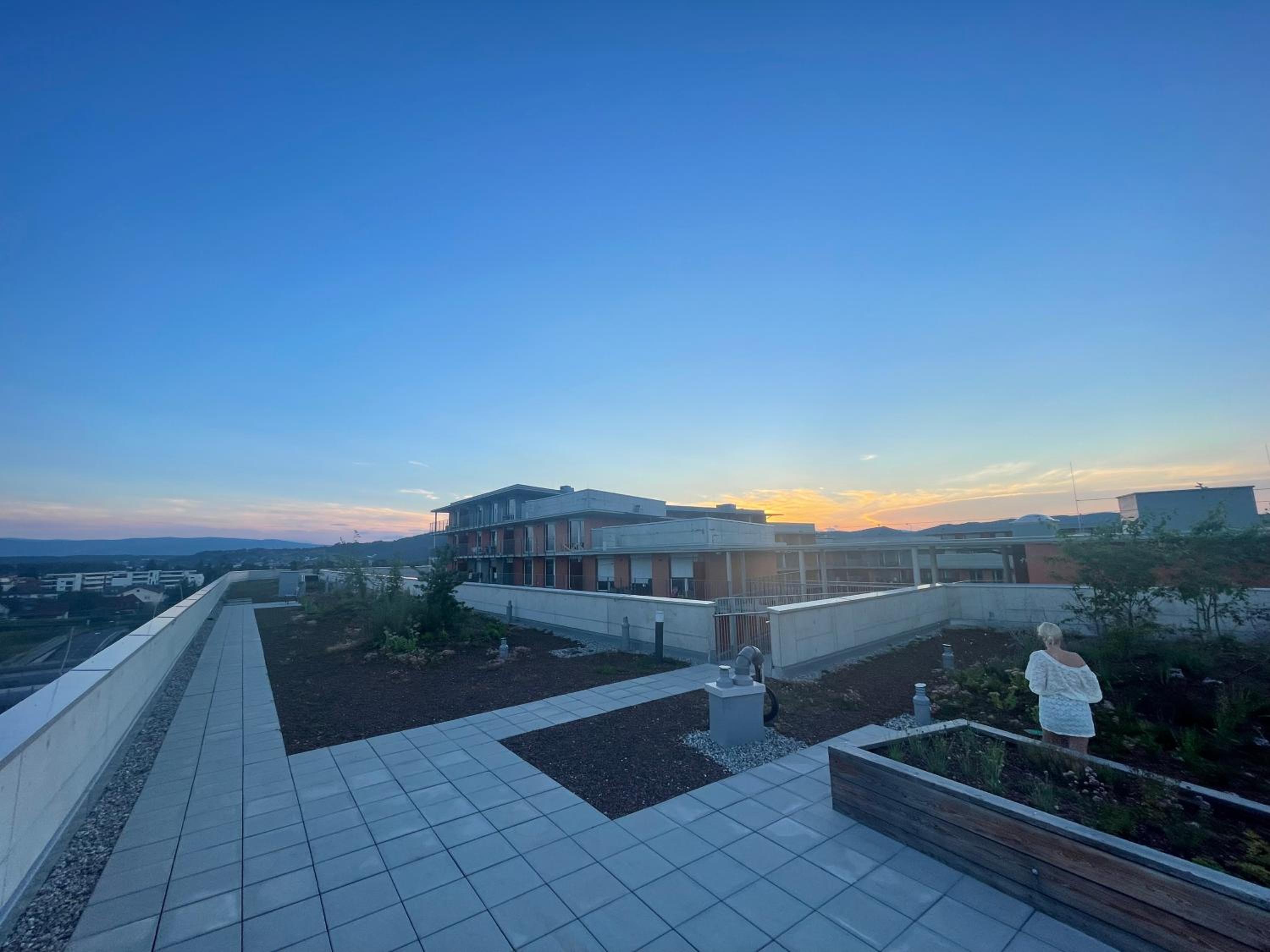 100 qm Penthouse, Self-Check-In, 2 Parkplätze