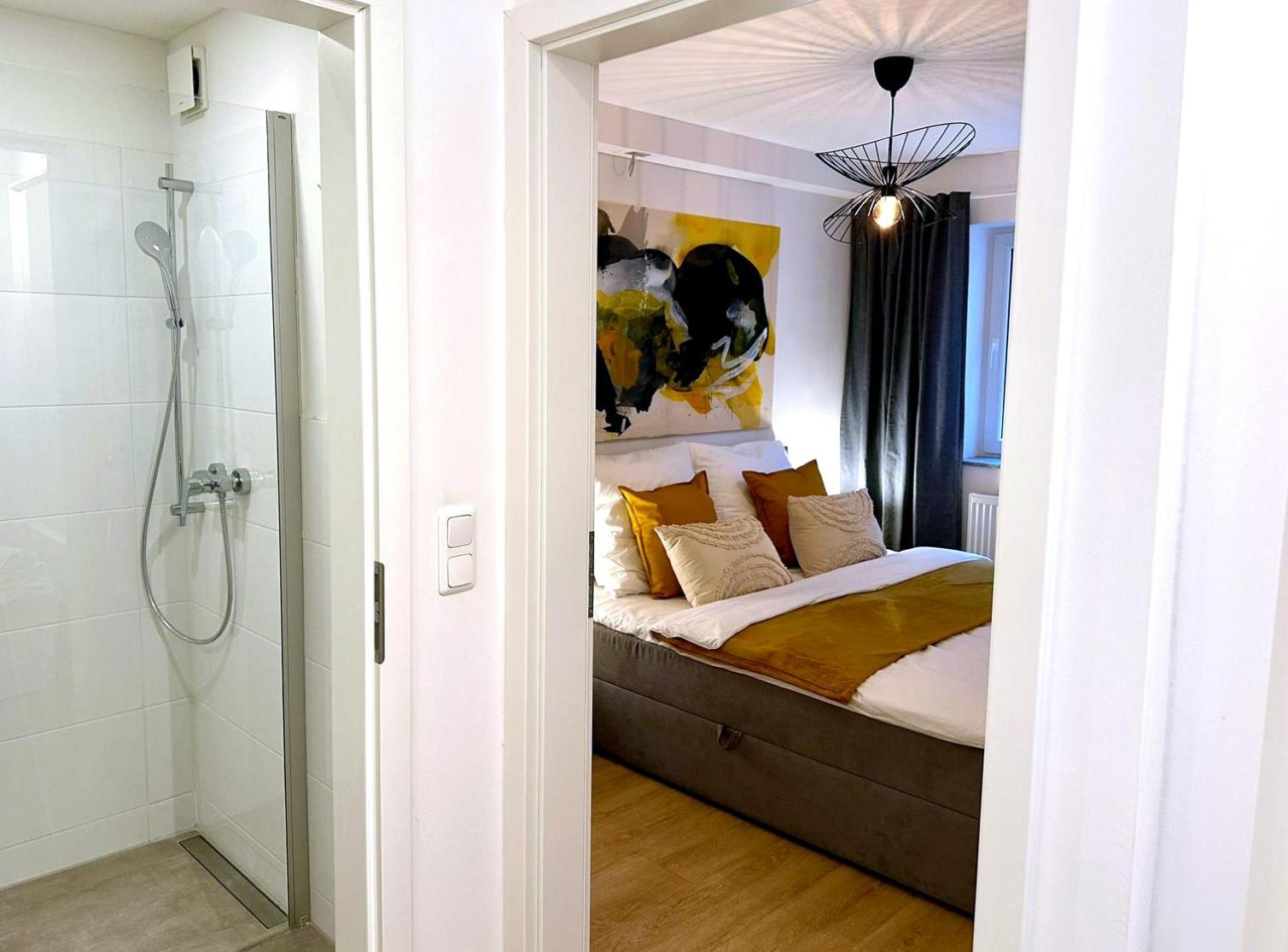 Stylisches 2-Zimmer Ambient Apartment in Alsternähe mit Kingsize-Bett & Schlafsofa
