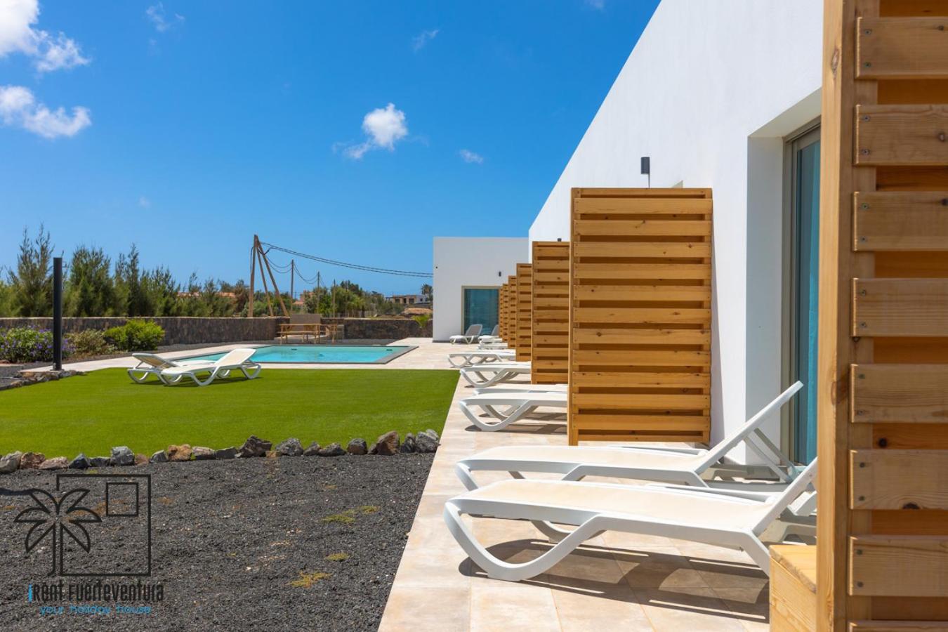 Lola Family Lajares iRent Fuerteventura