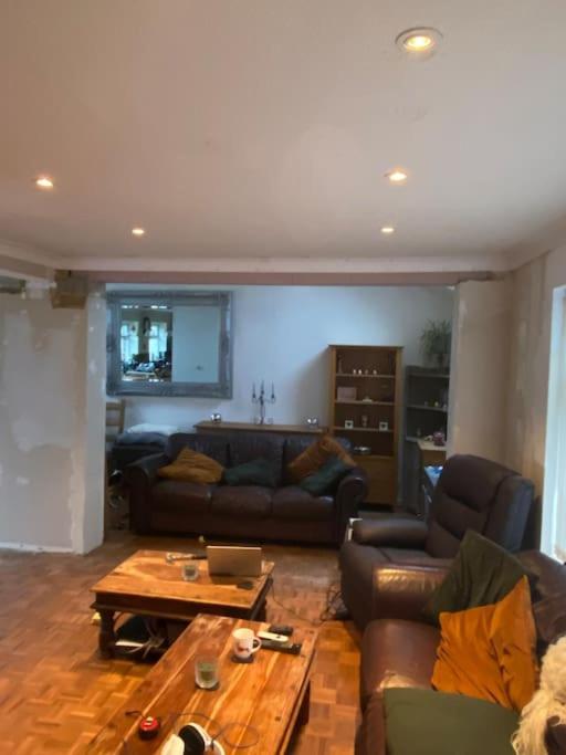 Detached 5 bed House Middleton on Sea view 4