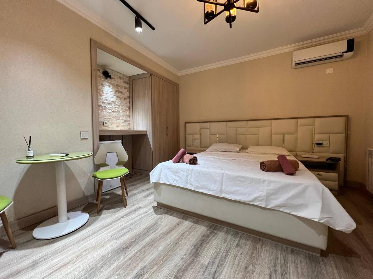 High comfort rooms on Nizami street center of Baku