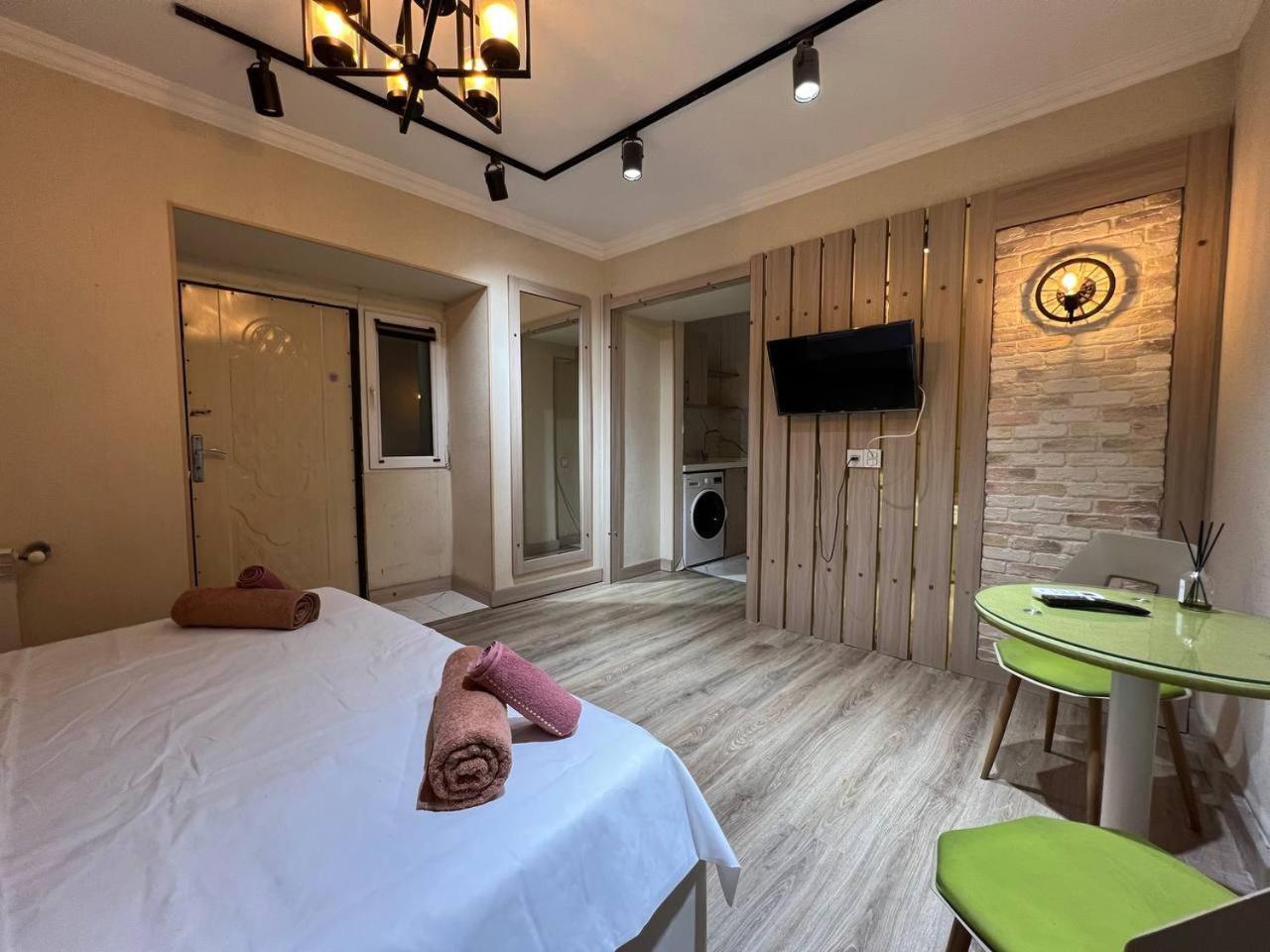 High comfort rooms on Nizami street center of Baku