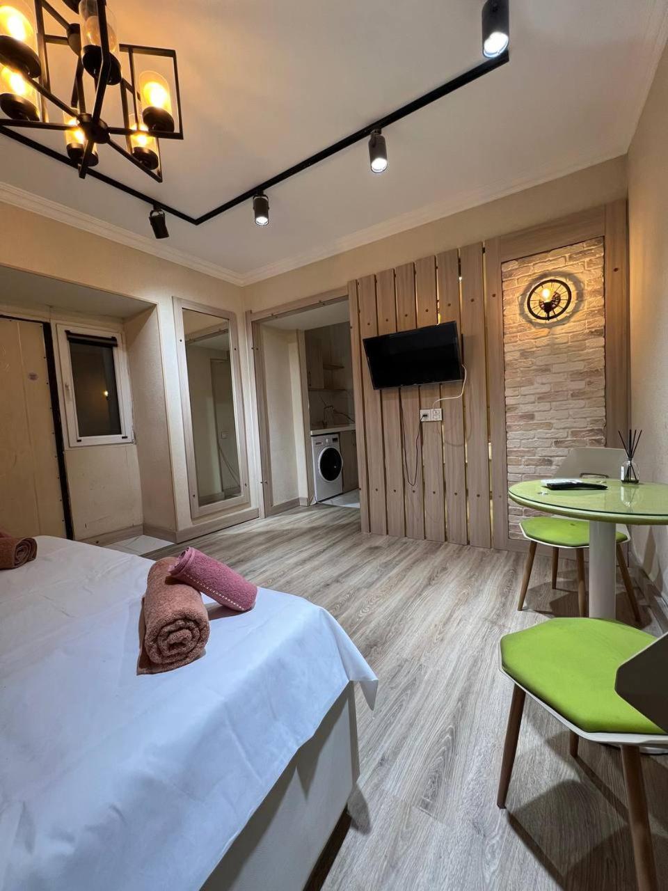 High comfort rooms on Nizami street center of Baku
