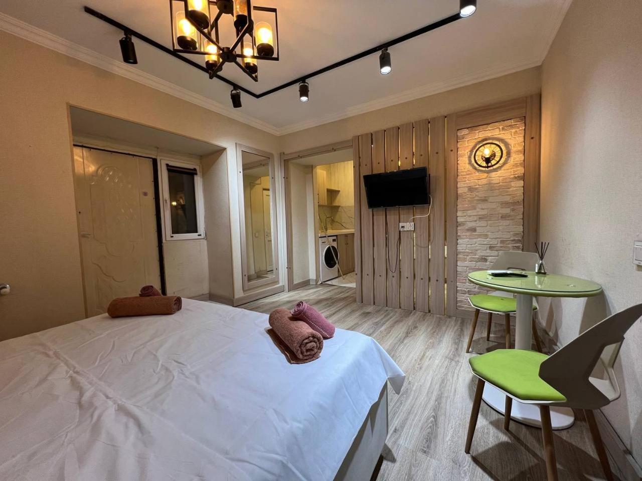 High comfort rooms on Nizami street center of Baku