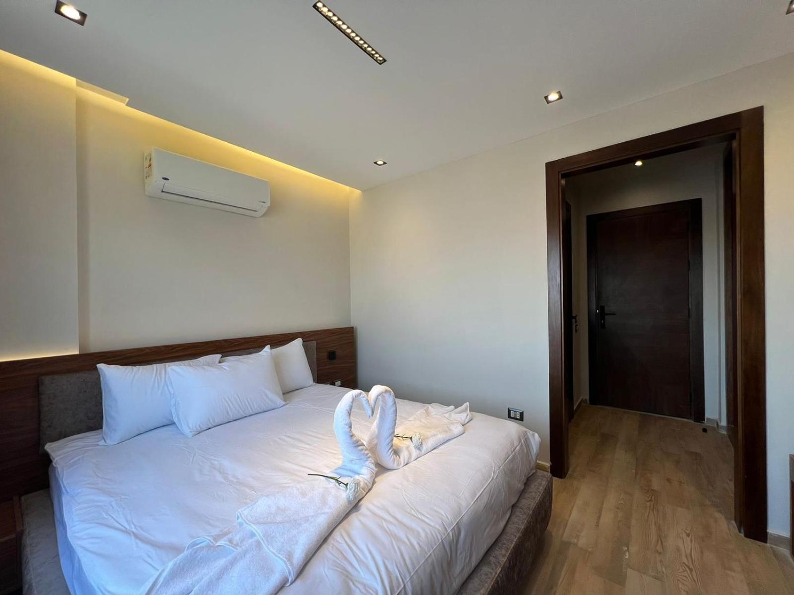 Alpha Pyramids Hotel