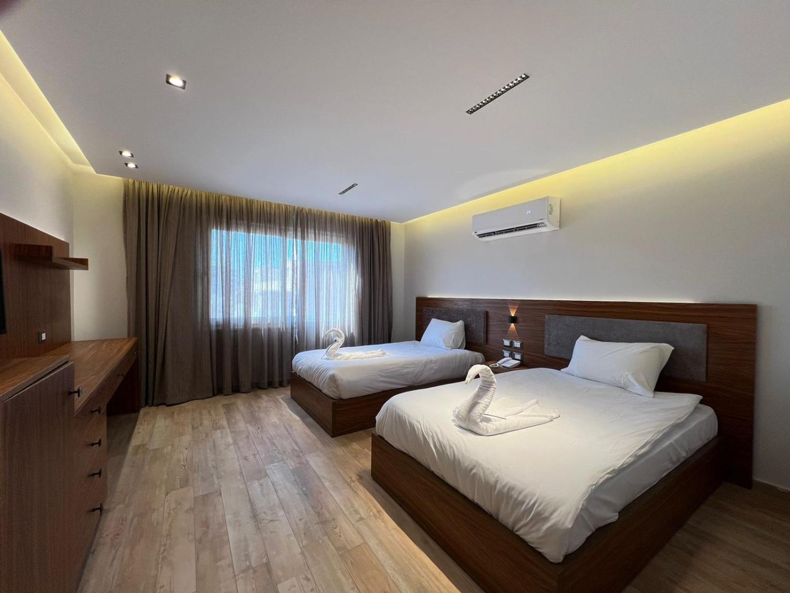 Alpha Pyramids Hotel