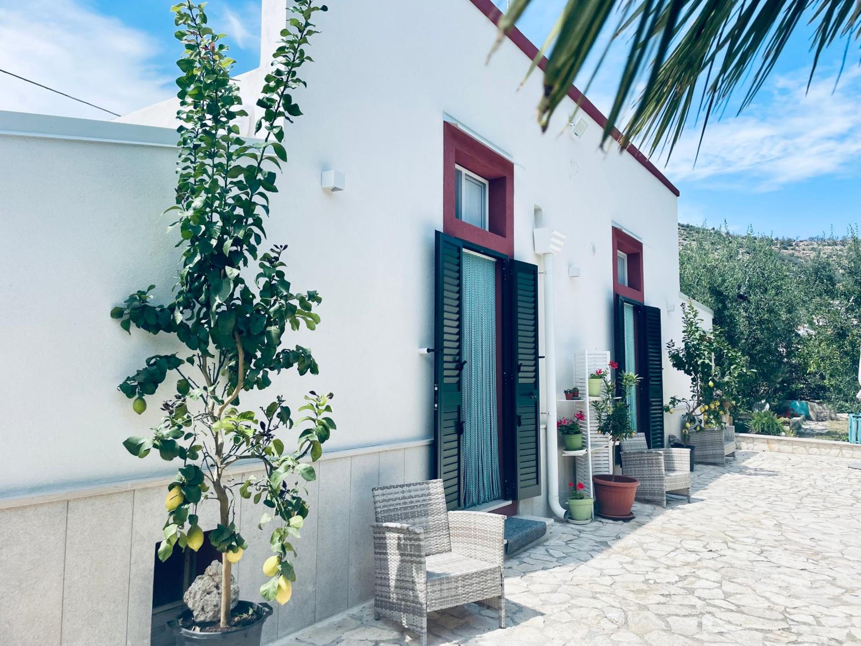 Hotel B&B Case Vacanza Orchidea marina di Macchia vicino a Mattinata Gargano - Image 1