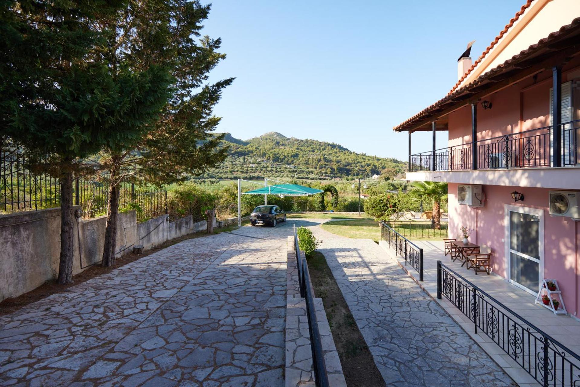 Modern retreat near Ancient Olympia and sandy beach
