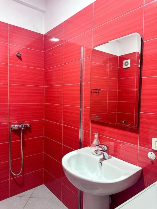 Elegant Rose City Center Oasis
