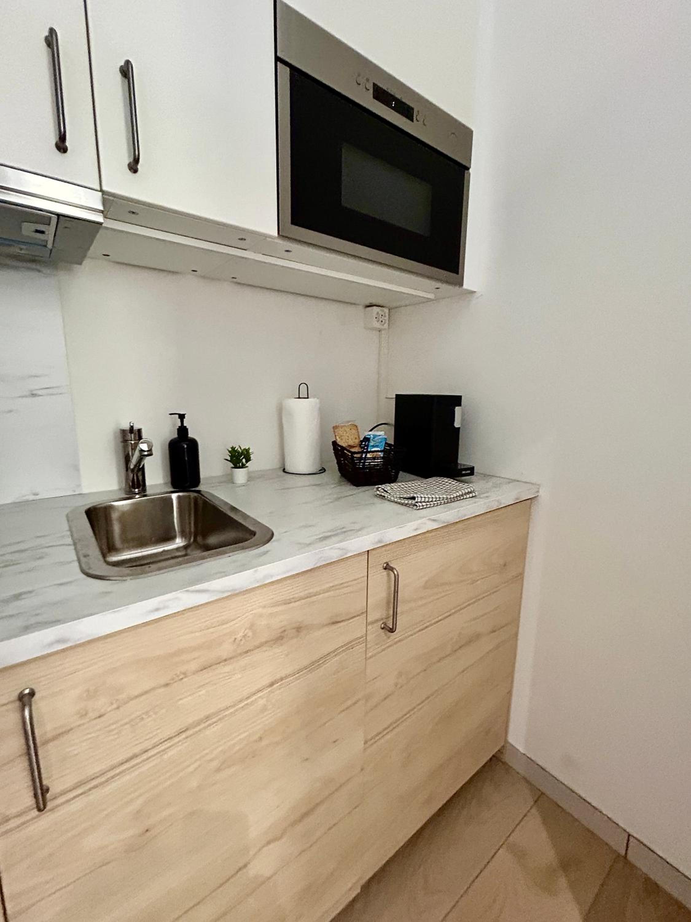 Sweet Nest - Close to the Lido & Lake!