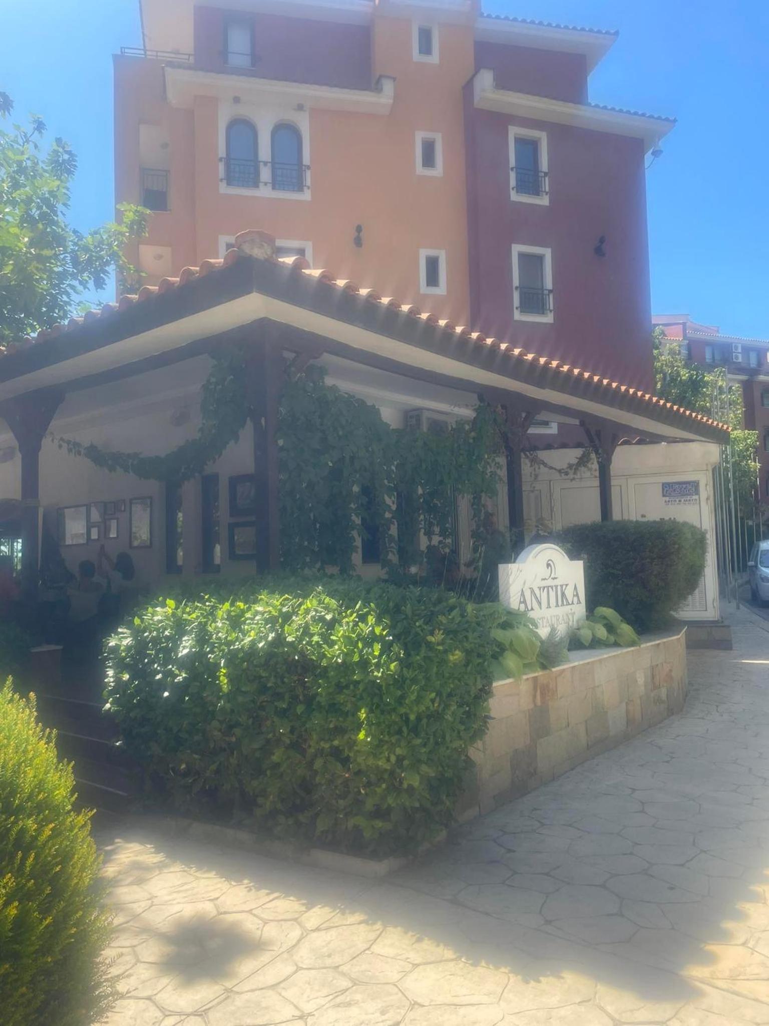 Marina Cape Sky View Lux Apartment in Aheloy