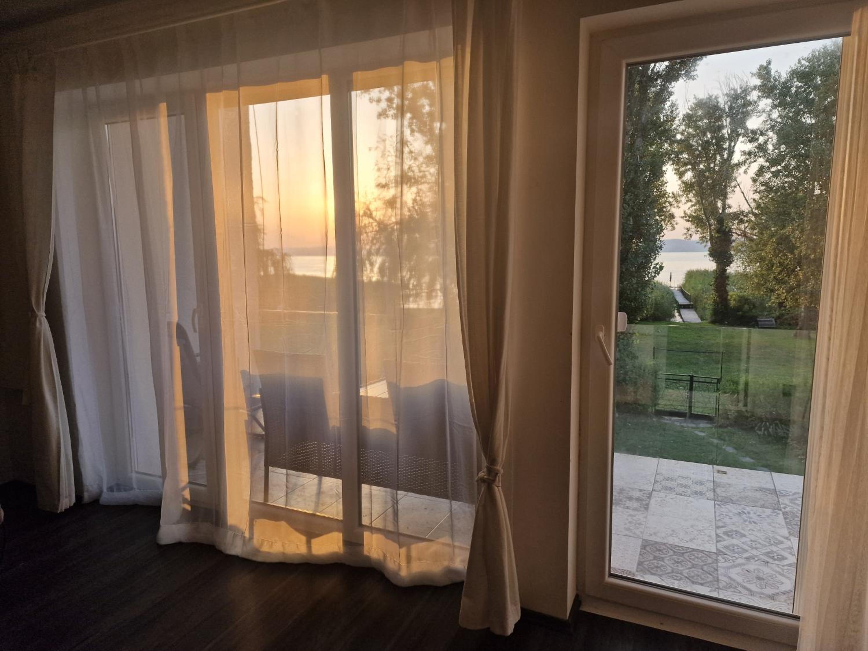 Vízparti Apartman