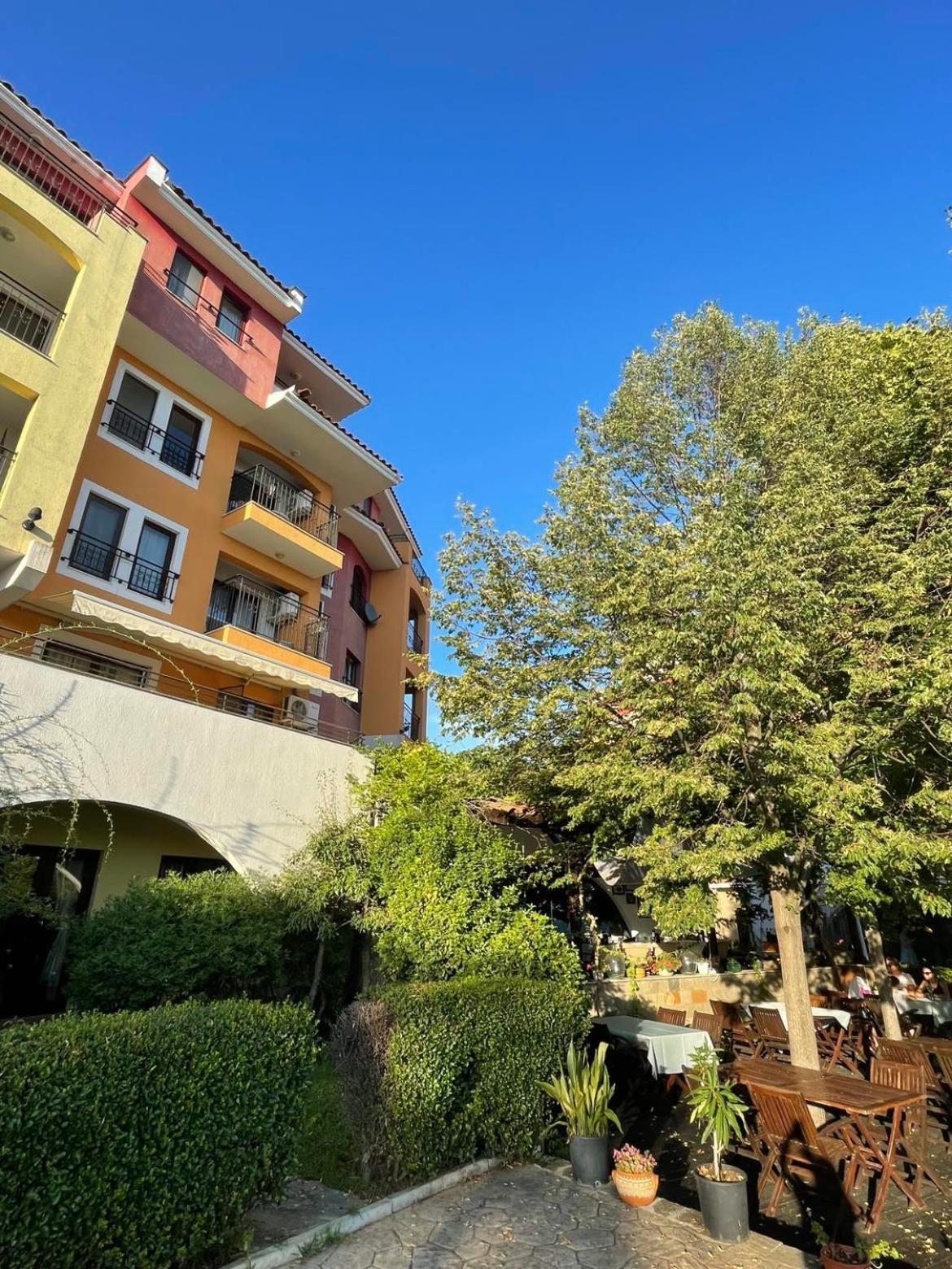 Marina Cape Sky View Lux Apartment in Aheloy