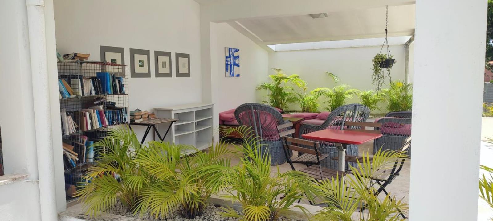 Almendra Residential