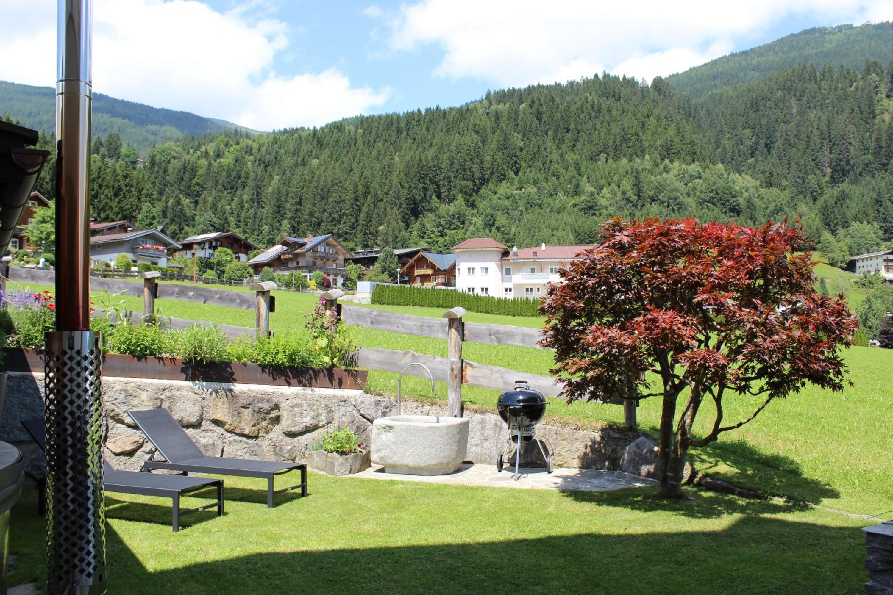 Ferienhaus Bergauf with Hot Tub