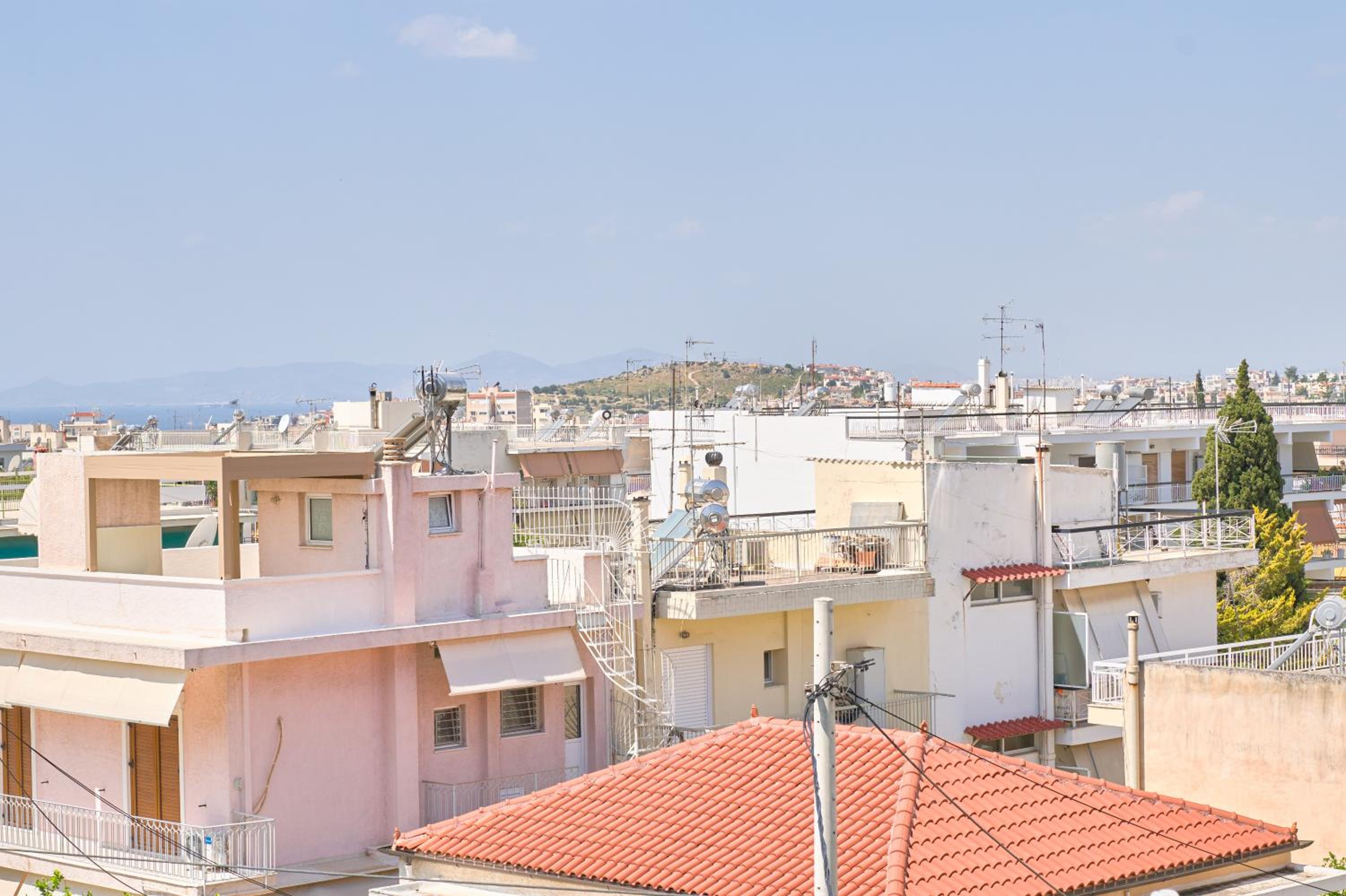 Sea-View Apt Argyroupoli, Athens